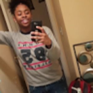 Meet your Posher, Yonna